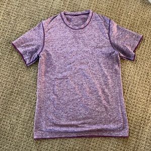 Lululemon T Shirt